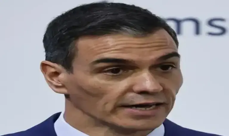 FOTOGRAFÍA. MÚNICH (ALEMANIA) 14 DE FEBRERO DE 2026. Pedro Sánchez exige "proteger la libertad y forma de vida de Europa". El presidente del Gobierno en minoría de España y secretario general del Partido Socialista (PSOE), Pedro Sánchez Pérez-Castejón, participa este sábado durante la conferencia de seguridad de Múnich, junto a la primera ministra danesa, Mette Frederiksen, y el presidente de Finlandia, Alexander Stubb. Efe