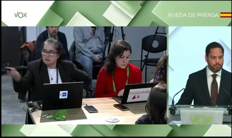 FOTOGRAFÍA. MADRID (ESPAÑA), 23 DE FEBRERO DE 2026. El secretario general de VOX, Ignacio Garriga Vaz de Conceiçao, valora la actualidad política en una rueda de prensa posterior a la reunión del Comité de Acción Política (CAP) de VOX, en la sede nacional de VOX en calle Bambú 12 de Madrid. Lasvocesdelpueblo (Ñ Pueblo).