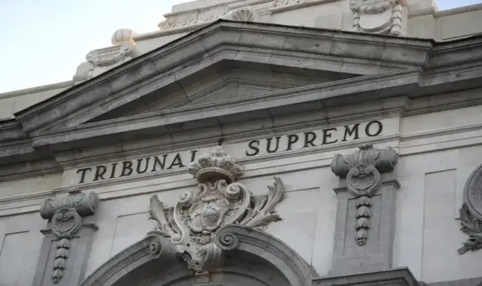 FOTOGRAFÍA. MADRID (COMUNIDAD DE MADRID) REINO DE ESPAÑA, 28 DE MAYO DE 2024. El TS ve odio y amenazas en "negro de mierda te voy a matar". Detalle de la fachada de la máxima institución judicial del Reino de España, Tribunal Supremo, con sede en la capital del país de don Quijote, Madrid (Comunidad de Madrid). Efe
