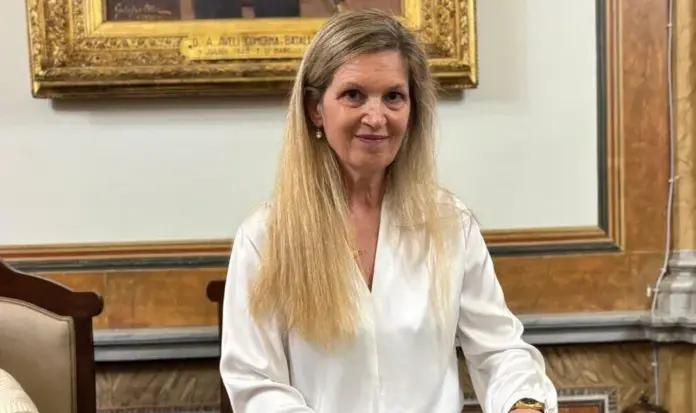 FOTOGRAFÍA. VALLS (TARRAGONA) CATALUÑA (ESPAÑA), 10 DE FEBRERO DE 2026. La política patriota María Dolores Zamora: El postureo político no salva puestos de trabajo en Valls. La portavoz del Grupo Municipal de VOX en el Ayuntamiento de Valls, María Dolores Zamora. Lasvocesdelpueblo (Ñ Pueblo)