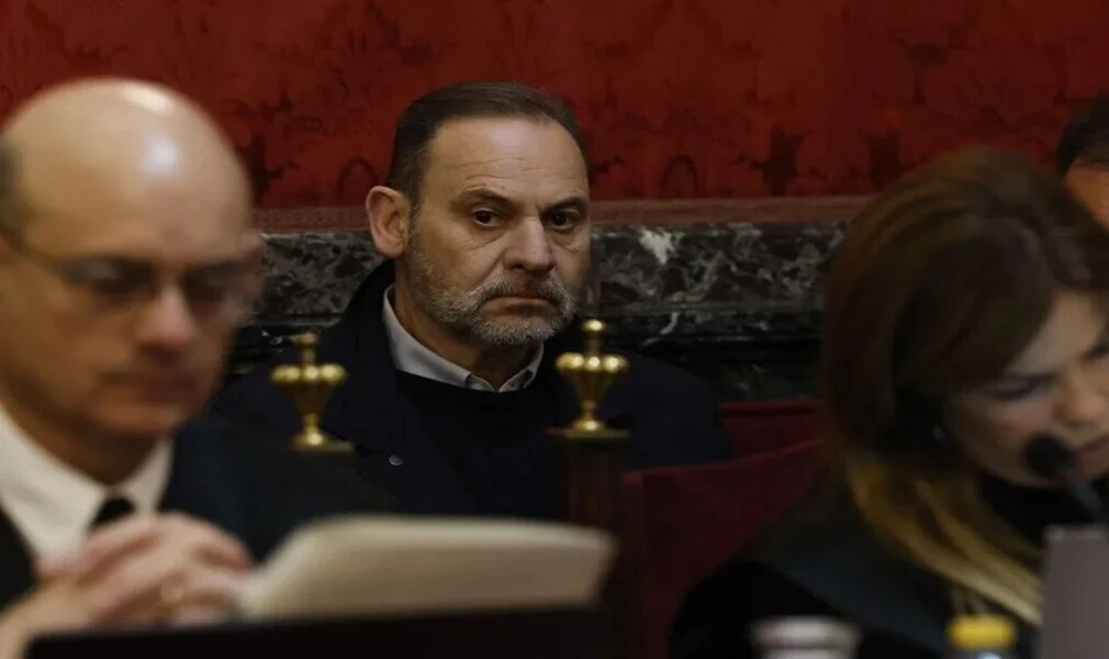 FOTOGRAFÍA. MADRID (ESPAÑA), 12 DE FEBRERO DE 2026. Juicio caso Koldo. Avalado el Tribunal que juzgará a los corruptos socialistas Ábalos y Koldo. El exministro de Transportes y exsecretario de organización del Partido Socialista (PSOE), Jose Luis Ábalos Meco, durante la audiencia preliminar en el Tribunal Supremo este jueves. Efe