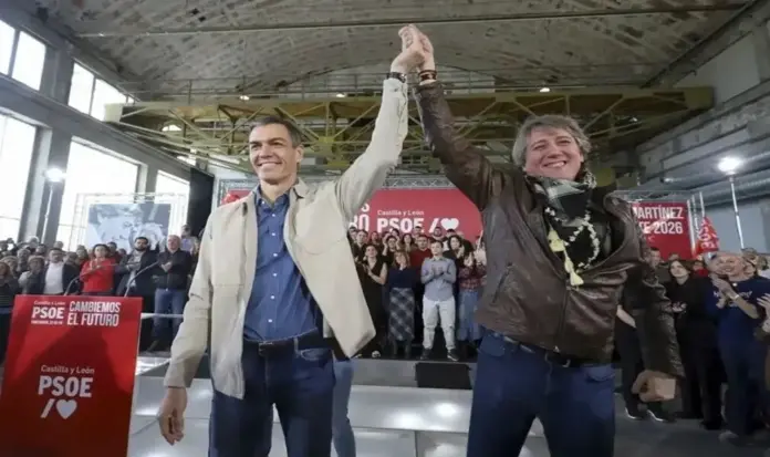 sanchez-castilla-leon FOTOGRAFÍA. PONFERRADA (LEÓN) CASTILLA Y LEÓN (ESPAÑA), 22 DE FEBRERO DE 2026. Pedro Sánchez dice que la oposición miente como siempre. El líder del PSOE y jefe del Ejecutivo español, Pedro Sánchez Pérez-Castejón (i); acompañado del candidato a la Presidencia de la Junta de Castilla y León y alcalde de Soria, Carlos Martínez Mínguez (d); en un acto de precampaña elecciones Castilla y León 15M. Efe