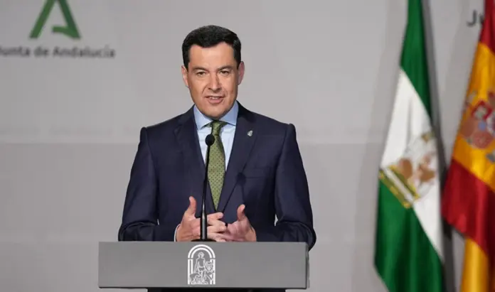 FOTOGRAFÍA. SEVILLA (ANDALUCÍA), 23 DE MARZO DE 2026. Bonilla disuelve el Parlamento y convoca el 17M Andalucía. El presidente del Gobierno autonómico de la Junta de Andalucía de mayoría absoluta por el Partido Popular (PP), Juan Manuel Moreno Bonilla, convoca elecciones tras una reunión del Consejo de Gobierno de mayoría absoluta inútil, con carácter extraordinario. Lasvocesdelpueblo (Ñ Pueblo)