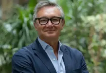 FOTOGRAFÍA. CÁDIZ (ANDALUCÍA) ESPAÑA, 26 DE MARZO DE 2026. Bambú elige a Manuel Gavira Florentino candidato al 17M Andalucía. El portavoz del Grupo Parlamentario de la formación en el Parlamento de Andalucía, Manuel Gavira Florentino, elegido hoy por la dirección nacional de VOX como candidato a las Elecciones 17M Andalucía. Lasvocesdelpueblo (Ñ Pueblo)