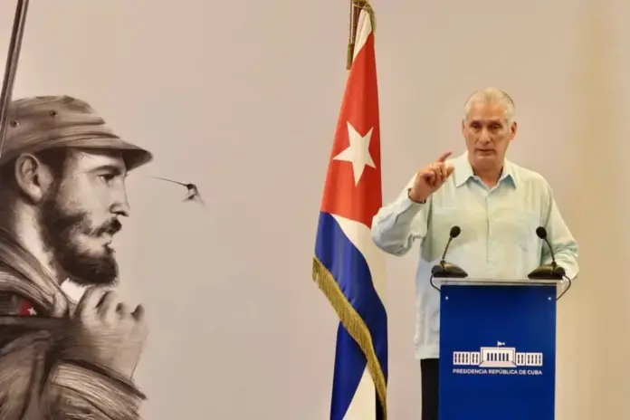 FOTOGRAFÍA. LA HABANA (CUBA), 13 DE MARZO DE 2026. Cuba confirma negociaciones con EEUU para el fin del comunismo. Comparecencia del líder de la dictadura comunista Cuba, primer secretario del Comité Central del Partido Comunista de Cuba y Presidente de la República de Cuba, Miguel Mario Díaz-Canel Bermúdez; ante la prensa del régimen totalitario socialista, sobre la actualidad nacional e internacional, en el llamado "Palacio de la Revolución", este viernes 13 de marzo de 2026. Lasvocesdelpueblo (Ñ Pueblo)