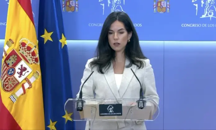 Millán, VOX,17M Andalucía FOTOGRAFÍA. MADRID (ESPAÑA), 24 DE MARZO DE 2026. Millán asegura que Gavira es un fantástico candidato de VOX para ganar el 17M Andalucía. La portavoz del Grupo Parlamentario de VOX en el Congreso de los Diputados, María José Rodríguez de Millán Parro (Pepa Millán), registrada este martes durante una rueda de prensa en el Palacio de la Cámara Baja de España, en Madrid. Lasvocesdelpueblo (Ñ Pueblo)