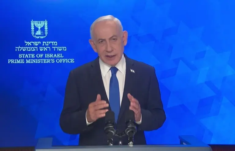 FOTOGRAFÍA. JERUSALÉN (ISRAEL), 07 DE MARZO DE 2026. El primer ministro de Israel, "Bibi" Benjamín Netanyahu, registrado este sábado durante una declaración institucional dirigida al pueblo español sobre la campaña militar conjunta para la libertad del Medio Oriente entre los Estados Unidos de América (EEUU), llamada la "Furia Épica" y "León Rugiente", de EEUU e Israel, contra el programa nuclear con el que el régimen terrorista de los ayatolás amenaza con destruir el Estado de Israel. Lasvocesdelpueblo (Ñ Pueblo)