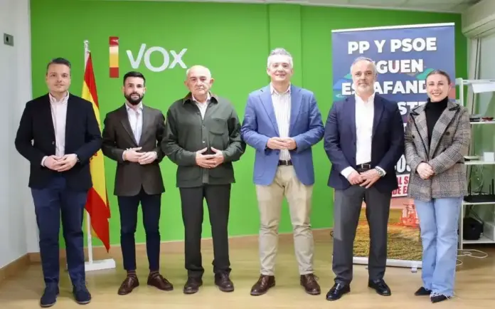 FOTOGRAFÍA. MURCIA (REGIÓN DE MURCIA) ESPAÑA, 27 DE MARZO DE 2026. El ingeniero José Manuel Pancorbo de la Torre preside VOX Murcia. Bambú 12 ha constituido su nuevo Comité Ejecutivo Provincial (CEP) de la Región de Murcia y cierra con luz y taquígrafos después del triste y humillante final en el que quería meter a VOX el expresidente del CEP, José Ángel Antelo Paredes. Presidente, José Manuel Pancorbo de la Torre (José Manuel Pancorbo); Vicepresidente: Alberto Garre; Gerencia: José Mariano Orenes; Responsable Jurídico: Alejandro Gálvez; Responsable de Relaciones Institucionales: María Teresa Ortega; y Responsable de Organización Territorial: Antonio José Candel. Lasvocesdelpueblo (Ñ Pueblo)