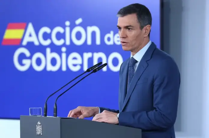 Pedro Sánchez Pérez-Castejón, La Moncloa, Consejo de Ministros, guerra Oriente Medio Oriente (4) FOTOGRAFÍA. MADRID (ESPAÑA), 20 DE MARZO DE 2026. El presidente del Gobierno de coalición comunista en minoría de España y secretario general del PSOE, Pedro Sánchez Pérez-Castejón, comparece ante los medios de comunicación tras el Consejo de Ministros extraordinario sobre los efectos directos de la guerra por la libertad de Irán. Lasvocesdelpueblo (Ñ Pueblo)