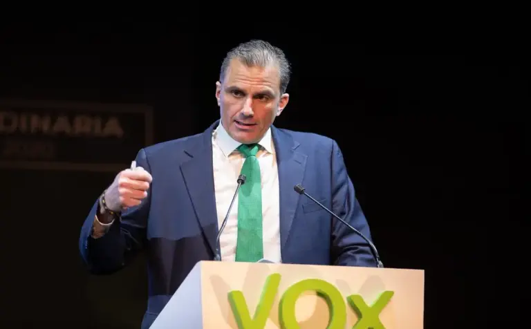 FOTOGRAFÍA. MADRID (COMUNIDAD DE MADRID) ESPAÑA, 07 DE MARZO DE 2020. Ariza confirma que la fortuna de Ortega Smith pasó de 14.000 € a más de 130.000 €. Carta de Ignacio Garriga a Ortega Smith. El secretario general de VOX, Francisco Javier Ortega Smith-Molina, interviene en la asamblea ordinaria de VOX este sábado, 7 de marzo, en el Palacio Vistalegre de Madrid, a menos de 24 horas del multitudinario acto público de su formación de mañana, domingo 8 d marzo, Día Internacional de la mujer trabajadora. Lasvocesdelpueblo (Ñ Pueblo)