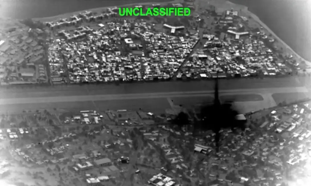 FOTOGRAFÍA. ISLA KHARG (IRÁN), 13 DE MARZO DE 2026. La Furia Épica aniquila la joya de la Corona de Irán (isla kharg). El Comando Central de los Estados Unidos de América (CENTCOM) de los Estados Unidos de América (EEUU) ataca la isla kharg, también conocida como "isla de Jark​". Lasvocesdelpueblo (Ñ Pueblo)