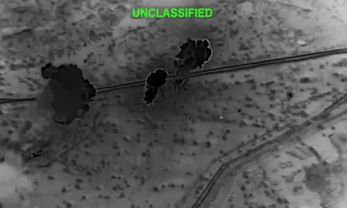 FOTOGRAFÍA. ISLA KHARG (IRÁN), 13 DE MARZO DE 2026. La Furia Épica aniquila la joya de la Corona de Irán (isla kharg). El Comando Central de los Estados Unidos de América (CENTCOM) de los Estados Unidos de América (EEUU) ataca la isla kharg, también conocida como "isla de Jark​". Lasvocesdelpueblo (Ñ Pueblo)