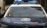 FOTOGRAFÍA. MÁLAGA (ANDALUCÍA) ESPAÑA, 26 DE MARZO DE 2026. EYA estalla tras el 30 de marzo: no hay jubilación para clases pasivas sino otra tomadura de pelo institucional. Detalle de un coche del Cuerpo nacional de la Policía de España. Efe