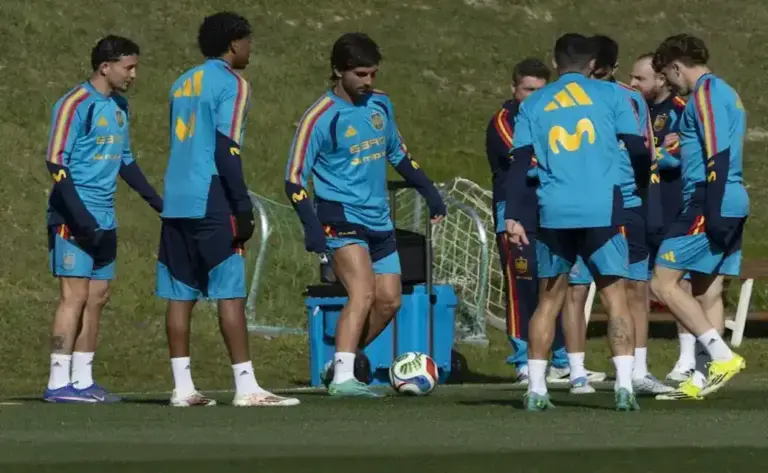 FOTOGRAFÍA. LAS ROZAS (COMUNIDAD DE MADRID) ESPAÑA, 30 DE MARZO DE 2026. La selección española enfila en Cataluña ante Egipto su último test. El jugador Ferrán López durante el entrenamiento de la selección española en la Ciudad del Fútbol en Las Rozas, Madrid, que ultima su preparación para enfrentarse a la de Egipto en el RCDE Stadium de Cornellá de Llobregat (Barcelona). Efe