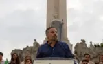 FOTOGRAFÍA. CÁDIZ (ANDALUCÍA) ESPAÑA, 24 DE ABRIL DE 2026. Abascal: Los españoles con Pedro Sánchez padecen un apartheid en su propia patria. Esta tarde VOX ha realizado un acto de precampaña del 17M Elecciones Andalucía en Cádiz, a pesar de las convocatorias de grupos nacionalsocialistas de extrema izquierda, con la presencia del presidente del partido, Santiago Abascal Conde, y los candidatos de la provincia con los que concurrirá a las elecciones al Parlamento de Andalucía, Manuel Gavira Florentino, cabeza de lista por la provincia y candidato a la presidencia de Andalucía, Noelia María Campos, Salvador Pineda, entre otros. Lasvocesdelpueblo (Ñ Pueblo)