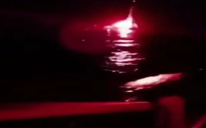 FOTOGRAFÍA. AGUAS INTERNACIONALES, 30 DE ABRIL DE 2026. La Armada del Estado de Israel intercepta y captura a todos los "partidarios de Hamás" integrantes de la Global Sumud Flotilla (Flotimma Global Sumud), a bordo de una de las al menos "58 embarcaciones", movilizadas por el grupo terrorista islamofascista y antisemita Hamás, durante la interceptación y captura de estos "provocadores profesionales" antisemitas,  este jueves 30 de abril de 2026 en aguas internacionales. Todos han sido capturados y expulsado a Grecia, país que se ha ofrecido para su acogida. X/Lasvocesdelpueblo (Ñ Pueblo)