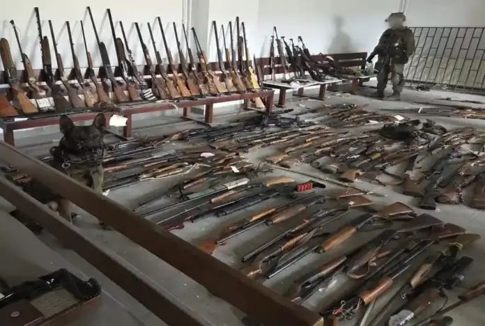 FDI, Líbano, Israel FOTOGRAFÍA. BINT JBEIL (LÍBANO), 16 DE ABRIL DE 2026. Tzáhal halla armas de Hezbolá en una escuela de Bint Jbeil (Líbano). La Brigada Givati, bajo el mando de la 98ª División del Ejército de Israel, Tzáhal, continúa sus operaciones terrestres específicas para destruir la infraestructura terrorista del grupo islamofascista Hezbolá en el sur del Líbano. Tzáhal/Lasvocesdelpueblo (Ñ Pueblo)