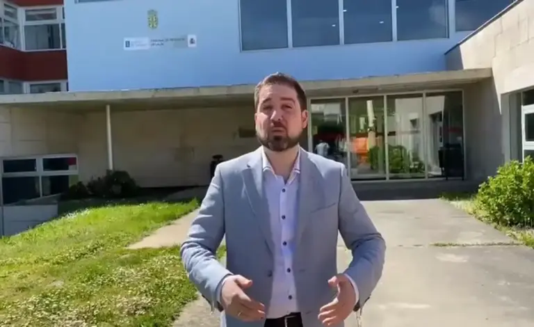 FOTOGRAFÍA. MADRID (ESPAÑA), 06 DE ABRIL DE 2026. Miles de venezolanos en vilo por nuevo modelo migratorio de España. En la imagen, el abogado de Extranjería del Grupo ATU, Alberto Massa, registrado este lunes durante una declaración institucional de esta empresa de formación, empleo de calidad, servicios de orientación laboral y oportunidades de desarrollo profesional en España. Lasvocesdelpueblo (Ñ Pueblo)