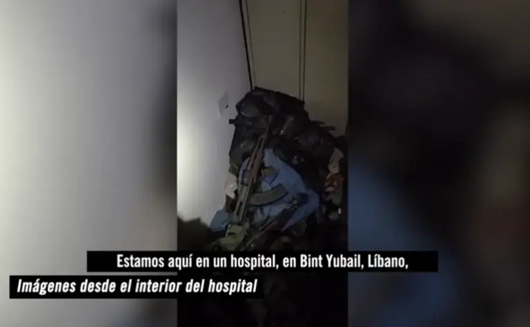 FOTOGRAFÍA. BINT YUBAIL (LÍBANO), 12 DE ABRIL DE 2026. El Ejército de Israel, el Tzáhal, descubre un arsenal de armas en un Hospital de Bint Yubail, en el sur del Líbano, tras eliminar a más de 20 terroristas de Hezbolá en la zona y en Hospital. Captura vídeo señala Tzáhal/Lasvocesdelpueblo (Ñ Pueblo)