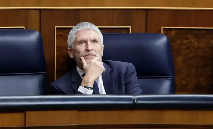 FOTOGRAFÍA. MADRID (ESPAÑA), 29 DE FEBRERO DE 2024. Una semana después de ser censurado por el Senado, el ministro del Interior del Gobierno de España de Pedro Pedro Sánchez Pérez-Castejón, Fernando Grande-Marlaska Gómez (en la imagen), ha sido reprobado este jueves por el pleno del Congreso de los Diputados, que ha pedido que sea destituido por su gestión y por la muerte de dos guardias civiles en Barbate (Cádiz) arrollados por una narcolancha el pasado día 9. Efe