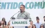 FOTOGRAFÍA. LINARES (JAÉN) ANDALUCÍA (ESPAÑA), 09 DE MAYO DE 2026. El presidente de VOX, Santiago Abascal Conde, ha participado este sábado en un acto en Linares (Jaén) junto al candidato de VOX a la Presidencia de la Junta de Andalucía, Manuel Gavira Florentino, más de 2.000 personas estuvieron presentes para escuchar el mensaje político de VOX, según datos d ela organización a Lasvocesdelpueblo. Lasvocesdlepueblo (Ñ Pueblo)