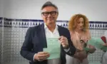 FOTOGRAFÍA. CÁDIZ (ANDALUCÍA) ESPAÑA, 17 DE MAYO DE 2026. El candidato de VOX Manuel Gavira ejerce su derecho al voto junto a su mujer. El candidato de VOX a la Presidencia de la Junta de Andalucía, Manuel Gavira Florentino "Manolo Gavira", junto a su esposa, ha ejercido su derecho al voto esta mañana sobre las 11:30 horas en el Colegio San Vicente de Paúl. C. Granja San Ildefonso, 8, dentro de las votaciones de la jornada electoral del 17M Elecciones Andalucía 2026. Lasvocesdelpueblo (Ñ Pueblo)