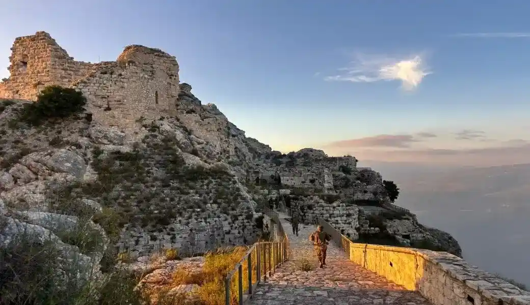 FOTOGRAFÍA. CASTILLO DE BEAUFORT "SHAQIF" (SUR DEL RÍO LITANI) VALLE DE SALUKI (LÍBANO), 31 DE MAYO DE 2026. Hezbolá se da la fuga en Beaufort e Israel captura fortaleza el Shaqif. El Ejército de Defensa de Israel (Tzáhal) ha iniciado una operación extensa en las alturas de Shaqif Arnun "Beaufort" y la región del Valle de Saluki en el sur de Líbano. Tzáhal/Lasvocesdelpueblo (Ñ Pueblo)
