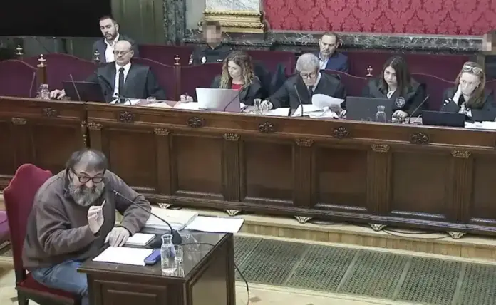 FOTOGRAFÍA. MADRID (ESPAÑA), 30 DE ABRIL DE 2026. Koldo confirma ante Tribunal su estrecha relación con Pedro Sánchez. Captura de video de la señal del Tribunal Supremo, de un momento de la declaración del procesado por corrupción, organización criminal, entre otros delitos, exasesor del partido Socialista (PSOE) y del Ministerio de Transportes del Gobierno de España de Pedro Sánchez Pérez-Castejón (PSOE), Koldo García Izaguirre. Efe