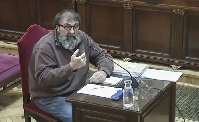 FOTOGRAFÍA. MADRID (ESPAÑA), 30 DE ABRIL DE 2026. Koldo dice que el PSOE recibía y pagaba en 500 euros, 200 y 100 (chistorras, soles y lechugas). Captura de video de la señal del Tribunal Supremo, de un momento de la declaración del procesado por corrupción, organización criminal, entre otros delitos, exasesor del partido Socialista (PSOE) y del Ministerio de Transportes del Gobierno de España de Pedro Sánchez Pérez-Castejón (PSOE), Koldo García Izaguirre. Efe