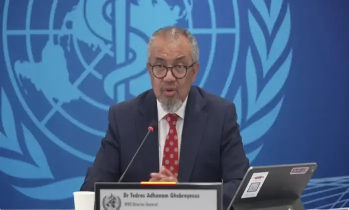 FOTOGRAFÍA. GINEBRA (SUIZA), 08 DE MAYO DE 2026. La Organización Mundial de la Salud (OMS) ofrece una rueda de prensa informativa sobre la crisis sanitaria del hantavirus -un "virus Andes", cuya mayor cepa andina se encuentra actualmente a bordo del crucero MV Hondius de procedencia inicial República de Argentina, luego Cabo Verde, desde donde tomó rumbo a Tenerife (España), a petición del director general de la OMS, Tedros Adhanom Ghebreyesus, al Gobierno de España del socialista Pedro Sánchez Pérez-Castejón; petición que Pedro Sánchez Pérez-Castejón aceptó, afirma Tedros Adhanom Ghebreyesus en declaraciones a los medios de comunicación. Lasvocesdelpueblo (Ñ Pueblo)