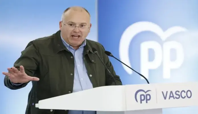 Tellado pide al PNV apoyar un cambio de gobierno en España, Partido Popular, PP, Miguel Ángel Tellado Filgueira (Miguel Tellado) (1) FOTOGRAFÍA. BILBAO (VIZCAYA) ESPAÑA, 30 DE MAYO DE 2026. Tellado pide al PNV apoyar un cambio de gobierno en España. El secretario general del Partido Popular (PP), Miguel Ángel Tellado Filgueira (Miguel Tellado) interviene en un mitin-fiesta del partido en la céntrica plaza Indautxu de Bilbao, en la provincia de Vizcaya, Comunidad Autónoma de Las Vascongadas, España. Efe