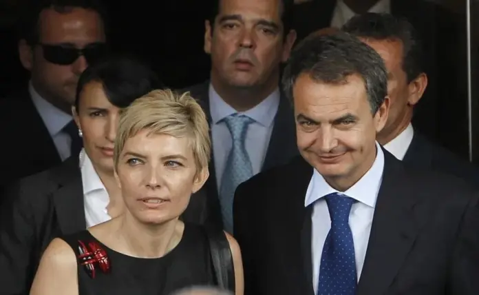 FOTOGRAFÍA. MADRID (ESPAÑA), 29 DE JUNIO DE 2011. María Sonsoles Espinosa Díaz (i), esposa del expresidente del Gobierno de España y exsecretario general del Partido Socialista (PSOE), José Luis Rodríguez Zapatero (d), comparte una cuenta bancaria con su marido que, entre 2020 y 2025, ingresó un total de 1,5 millones de euros procedentes de la organización criminal de su esposo José Luis Rodríguez Zapatero —transferencias de empresas de la trama de tráfico de influencias investigada en el caso Plus Ultra/Caso Zapatero—. Efe