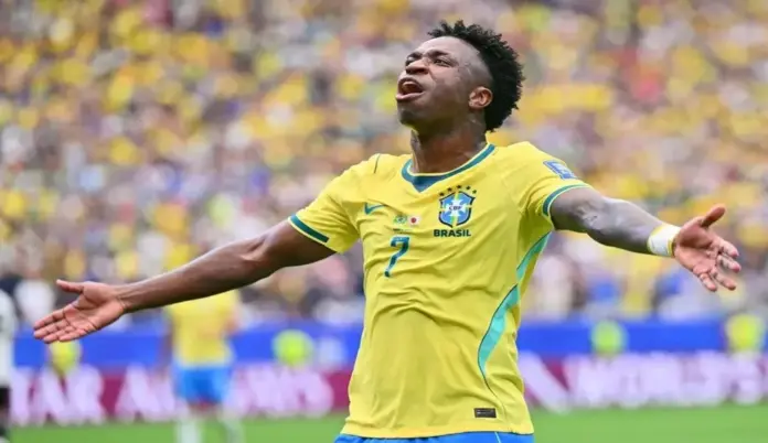 FOTOGRAFÍA. HOUSTON (ESTADOS UNIDOS DE AMÉRICA, EEUU), 29 DE JUNIO DE 2026. Brasil pasa a los octavos de final en un final de infarto ante Japón 2-1. Vinicius Junior, de Brasil, reacciona durante el partido de la Copa Mundial de la FIFA 2026. Efe