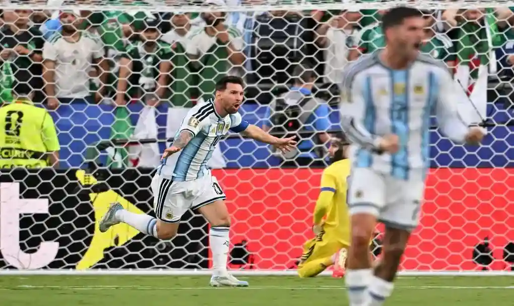 FOTOGRAFÍA. KANSAS CITY (ESTADOS UNIDOS DE AMÉRICA, EEUU), 16 DE JUNIO DE 2026.. Messi sella la victoria de Argentina con un triplete. Lionel Messi selló este martes la victoria de Argentina en la edición 23 del Mundial con un triplete que lo encumbra con 16 como máximo goleador de todas las copas al lado del alemán Miroslav Klose. Efe