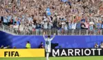 FOTOGRAFÍA. KANSAS CITY (ESTADOS UNIDOS DE AMÉRICA, EEUU), 16 DE JUNIO DE 2026.. Messi sella la victoria de Argentina con un triplete. Lionel Messi selló este martes la victoria de Argentina en la edición 23 del Mundial con un triplete que lo encumbra con 16 como máximo goleador de todas las copas al lado del alemán Miroslav Klose. Efe