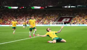 FOTOGRAFÍA. VANCOUVER (COLOMBIA BRITÁNICA) CANADÁ, 14 DE JUNIO DE 2026. Australia protagoniza la sorpresa del Mundial 2026 ante Turquía (2-0). Connor Metcalfe of Australia celebrates his goal with teammates in the second half during the FIFA World Cup 2026 group stage match Australia against Turkey, in Vancouver, Canada, 13 June 2026. Efe