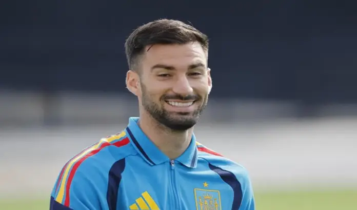 España es firme candidata en este Mundial, Alejandro Baena Rodríguez (Álex Baena) FOTOGRAFÍA. ATLANTA (GEORGIA) ESTADOS UNIDOS DE AMÉRICA, EEUU, 14 DE JUNIO DE 2026. España es firme candidata en este Mundial. Alejandro Baena Rodríguez "Álex Baena", centrocampista internacional español del Atlético de Madrid, llega a la zona mixta este domingo en Atlanta (Estado de Georgia) Estados Unidos de América, EEUU. Efe