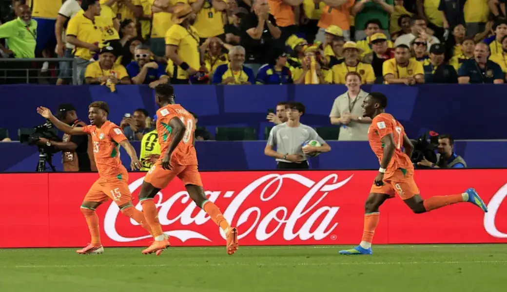 FOTOGRAFÍA. FILADELFIA (ESTADO DE PENSILVANIA) ESTADOS UNIDOS DE AMÉRICA, EEUU, 14 DE JUNIO DE 2026. Gol cruel de Costa de Marfil ante Ecuador 1-0. Amad Diallo, de Costa de Marfil (i), celebra el gol que le dio el triunfo a su equipo ante Ecuador en el Mundial 2026 en Filadelfia. Efe