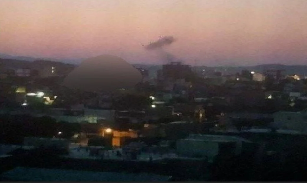FOTOGRAFÍA. TEHERÁN (IRÁN), 08 DE JUNIO DE 2026. Israel ataca Irán: Nadie nos va a dictar aquí qué hacer y cómo actuar. Imágenes que muestran impacto de misiles Israelíes contra objetivos terroristas ayatolás en Irán la madrugada de este lunes 8 de junio de 2026. El Ejército del Estado de Israel, Tzáhal, responde a la agresión islamofascista del régimen terrorista ayatolá con una contundente respuesta en suelo soberano de la Persia ocupada, ahora llamada «República Islámica de Irán (RII). La respuesta se ha producido en el «oste y centro de Irán», es decir, probablemente también en la capital de Persia, Teherán. Lasvocesdelpueblo (Ñ Pueblo)
