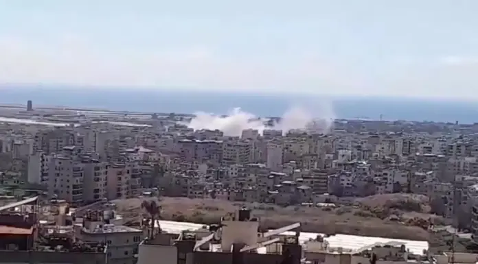 Israel ataca objetivos terroristas en Beirut tras sufrir ataque en el norte (3) FOTOGRAFÍA. BARRIO DE DAHIEH (BEIRUT) LÍBANO, 07 DE JUNIO DE 2026. Israel ataca objetivos terroristas en Beirut tras sufrir ataque en el norte. Detalle de un lugar del impacto de un misil de precisión de las Fuerzas de Defensa de Israel (FDI) en el barrio de Dahieh, bastión del del grupo islamofascista Hezbolá, en Beirut, Líbano, este domingo, 7 de junio de 2026. Captura vídeo. Lasvocesdelpueblo (Ñ Pueblo)