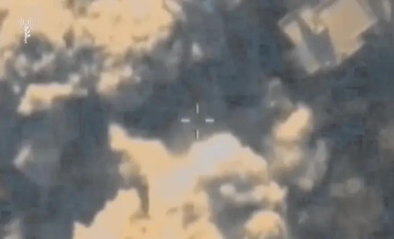 FOTOGRAFÍA. NABATIEH (LÍBANO), 27 DE JUNIO DE 2026. Momento de la eliminación de un grupo de terroristas de Hezbolá, grupo islamofascista proxy del régimen terrorista de ayatolá en Persia —ahora llamado "Irán" o "República Islámica de Irán"— en el distrito libanés de Nabatiye, también transcrito como "Nabatieh", región del sur del Líbano. captura vídeo del Tzáhal/Lasvocesdelpueblo (Ñ Pueblo)