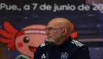 FOTOGRAFÍA. CHATTANOOGA (ESTADO DE TENNESSEE) ESTADOS UNIDOS DE AMÉRICA, EEUU, 08 DE JUNIO DE 2026. La selección española viaja por carretera de Chattanooga a Atlanta. El seleccionador de España, Luis de la Fuente Castillo, habla durante una rueda de prensa. Efe
