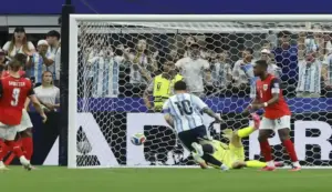 FOTOGRAFÍA. ARLINGTON (ESTADOS UNIDOS DE AMÉRICA, EEUU), 22 DE JUNIO DE 2026. Lionel Messi, máximo goleador de la historia de los Mundiales. Lionel Messimarca en el partido del Mundial 2026 entre Argentina y Austria, este lunes en Arlington, estado de Texas, Estados Unidos de América, EEUU. Efe