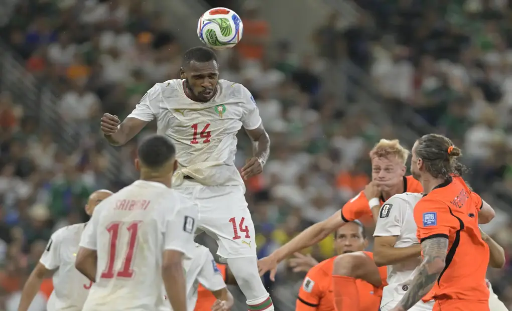 FOTOGRAFÍA. MONTERREY (MÉXICO), 29 DE JUNIO DE 2026. Marruecos se clasifica a los octavos ante Países Bajos en penaltis. Issa Diop (14) anotó el gol del empate de Marruecos ante Países Bajos en los dieciseisavos de final del Mundial 2026 en Monterrey (México). Efe