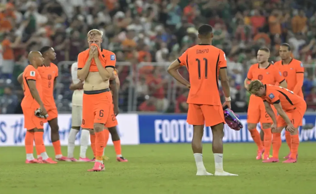 FOTOGRAFÍA. MONTERREY (MÉXICO), 29 DE JUNIO DE 2026. Marruecos se clasifica a los octavos ante Países Bajos en penaltis. Jugadores de Países Bajos se lamentan tras quedar eliminados del Mundial 2026 a manos de Marruecos en el estadio de Monterrey (México). Efe