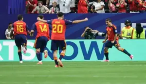 FOTOGRAFÍA. ATLANTA (ESTADO DE GEORGIA) ESTADOS UNIDOS DE AMÉRICA, EEUU, 21 DE JUNIO DE 2026. Oyarzabal: Felices con la victoria. El delantero de la selección española Mikel Oyarzábal celebra tras marcar el segundo gol del partido del Mundial 2026 entre España y Arabia Saudí, este domingo en Atlanta, Estado de Georgia, Estados Unidos de América, EEUU. Efe