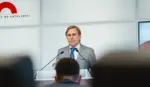 FOTOGRAFÍA. BARCELONA (CATALUÑA) ESPAÑA, 30 DE JUNIO DE 2026. VOX acusa al separatismo de mantener un doble discurso fiscal en Cataluña y Madrid. El portavoz del Grupo Parlamentario de VOX en Cataluña, Joan Garriga Doménech, durante una rueda de prensa este martes en la sede del Palacio del Parlamento catalán, en la ciudad de Barcelona. Lasvocesdelpueblo (Ñ Pueblo)