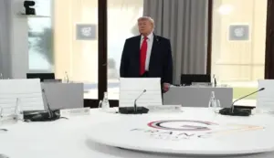 FOTOGRAFÍA. EVIAN-LES-BAINS (FRANCIA), 16 DE JUNIO DE 2026. Trump considera débil su acuerdo con Irán: caerá el infierno sobre ellos. El presidente estadounidense Donald John Trump, en la cumbre del G7 en Evian-les-Bains, Francia, este 16 de junio. Efe
