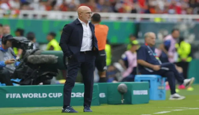 FOTOGRAFÍA. GUADALAJARA (MÉXICO), 26 DE JUNIO DE 2026. Una presión asfixiante de Uruguay. Luis de la Fuente Castillo, seleccionador español, elogió este viernes en Guadalajara a sus jugadores y destacó que ante Uruguay supieron "jugar otro tipo de partido". Efe