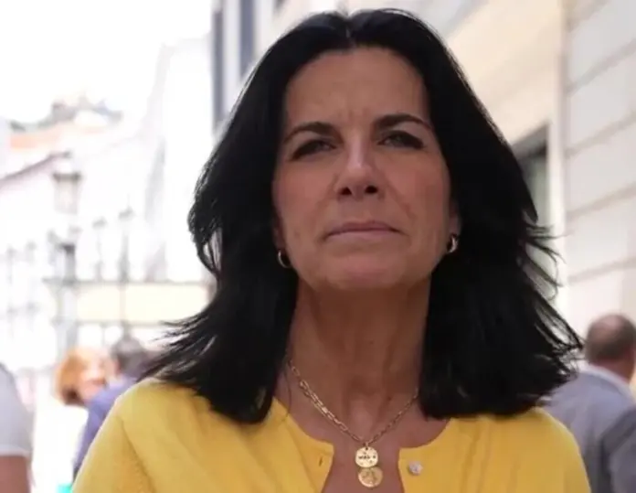 FOTOGRAFÍA. MADRID (ESPAÑA), 25 DE JUNIO DE 2026. VOX lucha por los menores afectados por cáncer u otra enfermedad grave. La portavoz adjunta del Grupo Parlamentario de VOX en el Congreso de los Diputados, María de la Cabeza Ruiz Solas (María Ruiz). lasvocesdelpueblo (Ñ Pueblo)